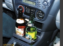 Употребление спиртного в припаркованной машине